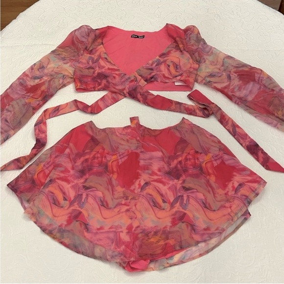 SHEIN | Pink Marble Swirl Matching Set - Picture 4 of 7